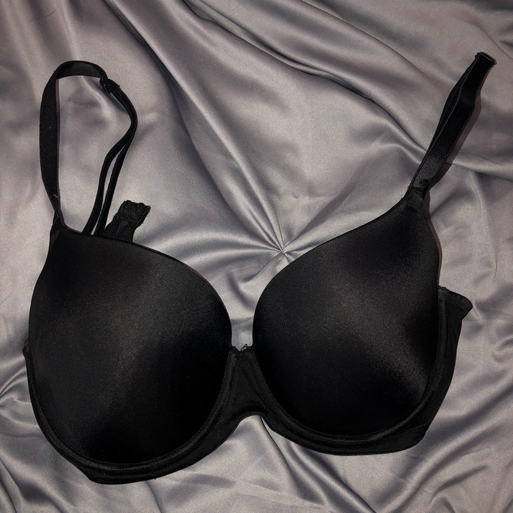 PINK Lightly Lined Bra || PRICE NEGOTIABLE